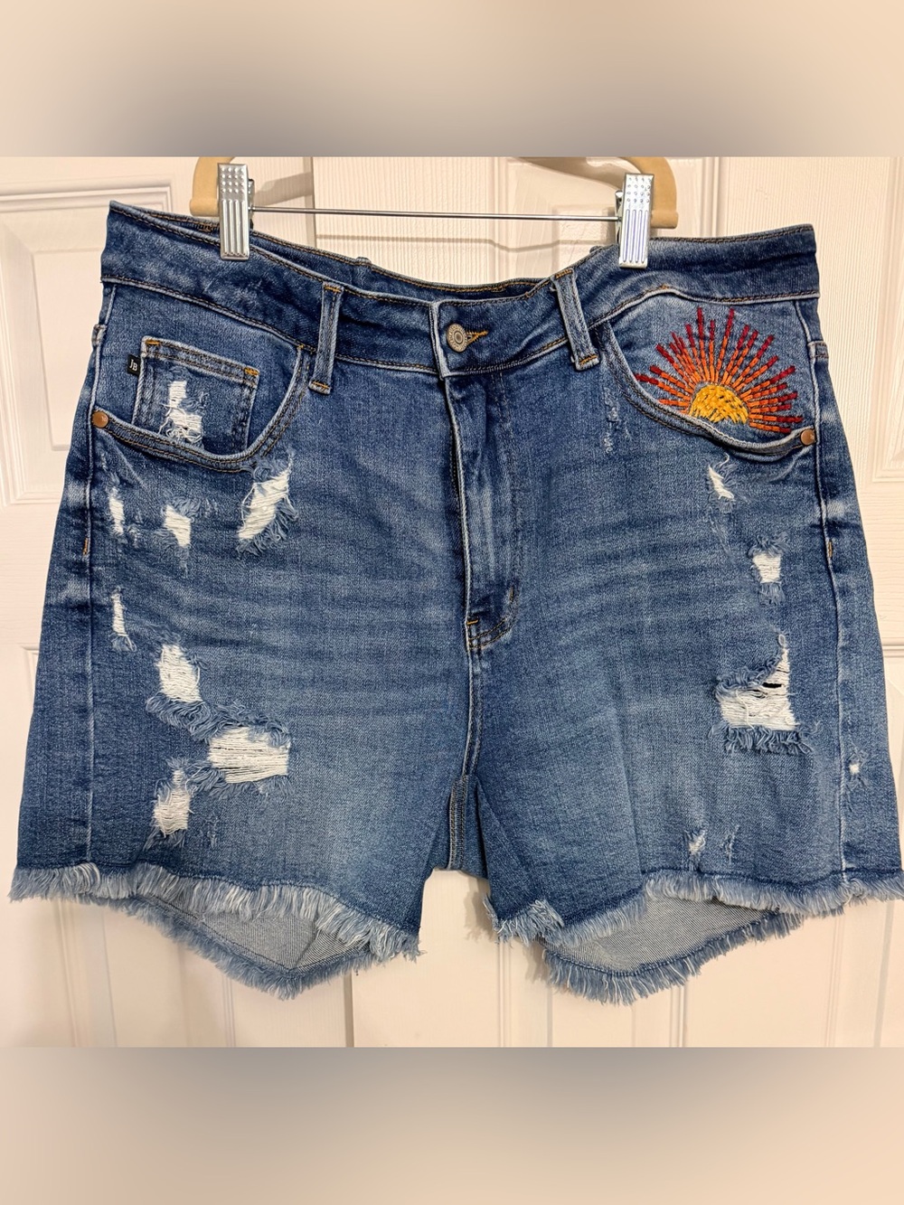 Judy Blue Distressed Blue Denim Shorts with Sunburst Embroidery plus 2xl